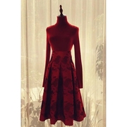 新年战袍酒红色套装裙今年秋冬针织高领上衣抽褶半身裙两件套