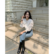 韩版高级感复古洋气减龄长袖娃娃领泡泡袖短款蕾丝拼接衬衫上衣女
