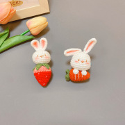 钩针毛线编织diy草莓小兔子材料包胡萝卜兔兔手工钩线玩偶钥匙扣