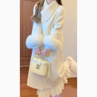 法式赫本风白色呢子，大衣2023年高级感超好看毛呢外套深冬装女