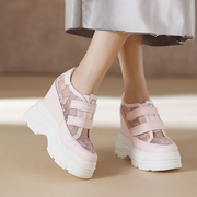 粉色镂空厚底松糕鞋女夏网面透气内增高休闲凉鞋真皮10cm坡跟高跟