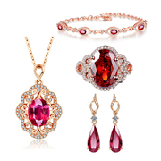 玫瑰金红水晶手链镂空玫红戒指，水滴形红宝石耳环，红碧玺锁骨链套装