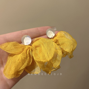 超仙雪纺黄色耳环高级感设计耳钉女银针小清新气质度假风网纱耳饰
