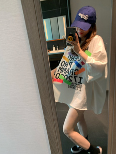 已定韩国2024夏季女盖臀，荧光涂鸦字母，蝙蝠袖宽松oversize白色t恤