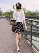 夏季设计感小众波点短裤，女宽松休闲显瘦气质短款阔腿裤子欧货