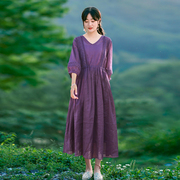 紫色蕾丝拼接苎麻连衣裙 2022年V领显瘦大摆裙田园森系旅行长裙子