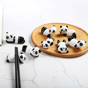 可爱卡通小熊猫陶瓷工艺品小摆件，创意酒店餐桌，筷子架筷托家用笔架