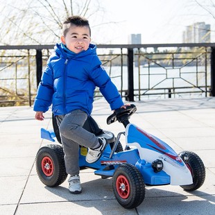 新儿童(新儿童)电动车，双驱四轮卡丁车遥控玩具电动汽车，可坐男女宝宝充气轮