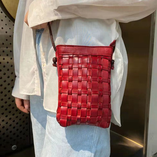 mini编织小包迷你手机包真皮(包真皮，)红色斜跨文艺放手机的小包包软女百搭
