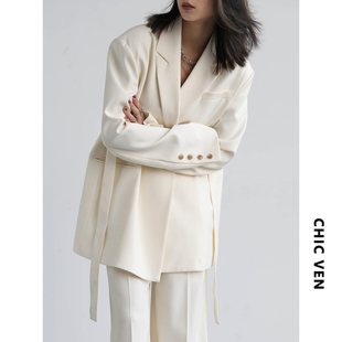 CHICVEN「性别流动」设计感小众宽肩飘带中长垂感西装外套女西服
