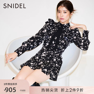 snidel秋冬甜美优雅荷叶边泡泡，袖翻领带领结印花连衣裙swfo235069