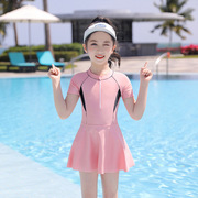 儿童泳衣女孩纯色夏季连体，裙式小中大女童训练游泳衣修身亲肤