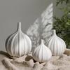 创意白色北欧简约现代花瓶素烧陶瓷小口径酒店软装插花器家饰摆件