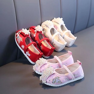 女童汉服鞋子春季儿童棉靴红色，中国风马面裙，古装绣花鞋民族风靴子