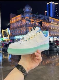 Nike耐克女鞋Air Force 1空军一号男鞋白蓝水晶底板鞋 FJ7066-114