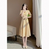 2023夏季连衣裙甜美时尚，收腰条纹黄色衬衫裙，休闲茶歇气质裙子