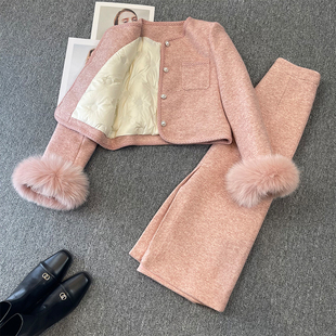 粉色小香风羽绒服套装女2024冬季狐狸毛毛呢短外套长裙两件套