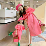 母女装亲子连衣裙韩版女童，双层荷叶边一字，领露肩公主裙粉色度假风
