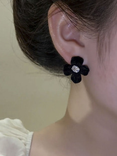气质温柔黑丝绒花朵水晶耳钉时尚百搭设计感耳环小众简约高级感女