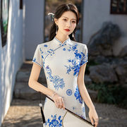 青花瓷旗袍2024年春中式清新素雅日常可穿改良走秀妈妈小个子