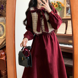 春秋大码小香风马甲两件套裙子，法式复古学院，风红色灯芯绒连衣裙女