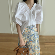 韩国chic简约气质v领单排扣宽松泡泡袖衬衫，+高腰雪纺碎花半身裙女