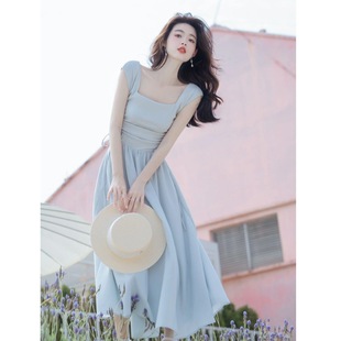 茶歇法式蓝色针织连衣裙小众，设计2024夏季气质女装裙子质感高级感