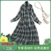 品牌绿色雪纺连衣裙2021早春女装洋气时尚蝴蝶结高腰条纹裙子
