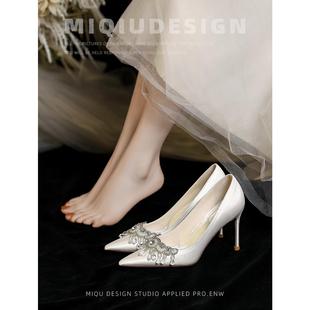 主纱婚鞋平时可穿白色水晶，高跟鞋女2023法式主婚纱尖头细跟单