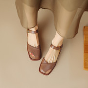 法式复古棕色罗马凉鞋女平底2023夏季圆头镂空包头设计感女鞋