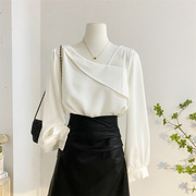 法式白色v领衬衫女秋设计感小众简约纯色气质，套头长袖雪纺衫上衣