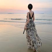 云南旅游拍照穿搭女装，夏季超仙海边度假露背连衣裙三亚吊带沙滩裙