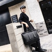 韩版潮流拉杆行李箱，时尚男女通用登机软皮箱，个性纯色菱