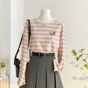 粉色条纹长袖t恤女秋季韩版宽松显瘦立体蝴蝶圆领套头打底衫上衣