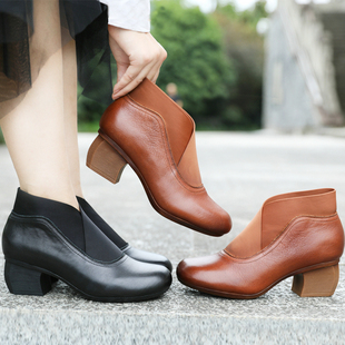 高级感靴子2023春秋女靴复古高跟短筒女鞋真皮粗跟及裸小短靴