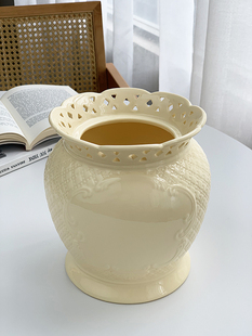 安木良品 外贸原单 法式ins奶黄色精致镂空浮雕陶瓷罐摆件插花瓶