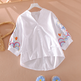 中国风刺绣花衬衫女套头V领文艺范中袖上衣设计感小众纯棉白衬衣