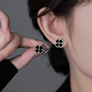韩国黑色四叶草耳钉2024年纯银，耳饰高级感小巧轻奢耳环