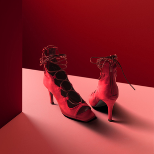 红色性感爵士专用舞蹈鞋系带短筒高跟鞋，镂空舞鞋软底短靴heels女