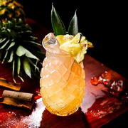 酒吧网红菠萝鸡尾酒杯创意浮雕，鸡尾酒杯果汁杯玻璃杯调酒玻璃杯