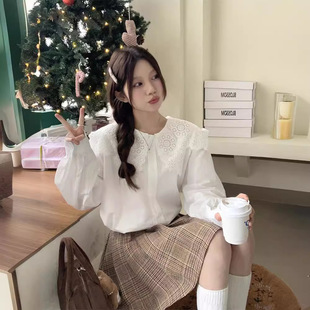 2024春季韩版女式蕾丝花边拼接娃娃，领白色洋气长袖衬衫