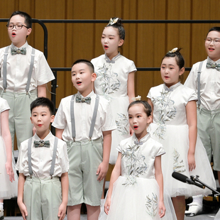 元旦儿童合唱服装演出服男女童礼服中小学生表演朗诵纱裙大合唱团