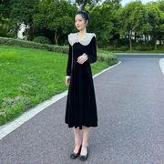 黑色娃娃领金丝绒连衣裙，女秋2023法式赫本风，气质收腰长袖裙子