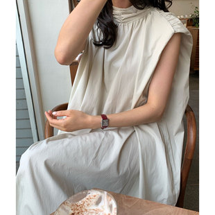 韩国chic夏季复古简约立领褶皱，后背镂空设计宽松休闲背心连衣裙女