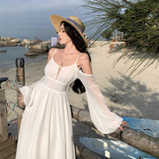 纯色海边度假沙滩裙，泰国三亚露肩长袖吊带，连衣裙女纯欲露背长裙