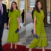 高级定制西班牙王妃同款牛油果绿色连衣裙女不规则长裙修身褶皱夏