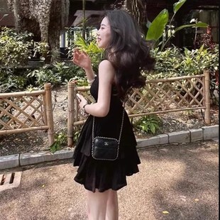 黑天鹅小黑裙黑色吊带连衣裙女裙子夏季显瘦高级感小个子短裙裙裤