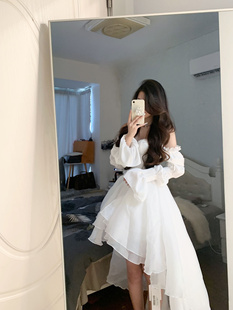 白色抹胸连衣裙女秋法式高级感仙女，拖尾生日礼服一字肩公主蓬蓬裙