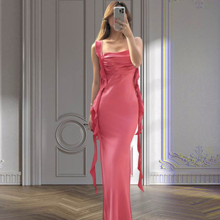 高级晚宴时尚性感修身纯色吊带，连衣裙小众设计感缎面飘带长款裙女