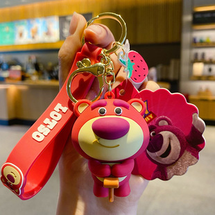 正版迪士尼草莓熊汽车(熊汽车，)钥匙扣女精致米奇公仔，书包挂件钥匙链饰品男